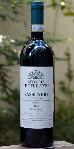 Sassi Neri Riserva von der Fattoria Le Terrazze