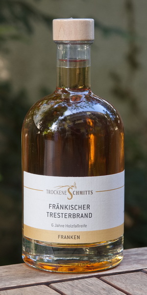 Tresterbrand, holzfassgereift, Trockene Schmitts